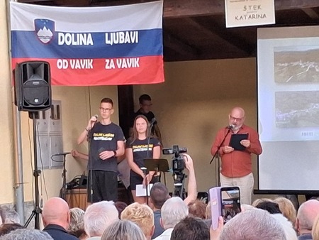 predstavitev knjige o Novokračinah- druga skupina